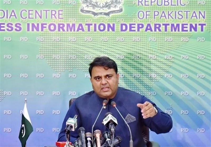 فواد چوهدری: خروج نواز شریف از پاکستان اشتباه بزرگی بود فواد چوهدری: خروج نواز شریف از پاکستان اشتباه بزرگی بود