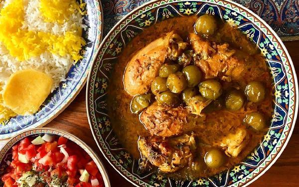 طرز تهیه خورش گوجه سبز و نکاتی در خصوص آن